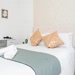 Fully Equipped Central Home, Perfect For Contractors And Relocators