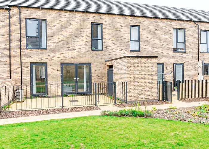 Fully Equipped Central Home, Perfect For Contractors And Relocators