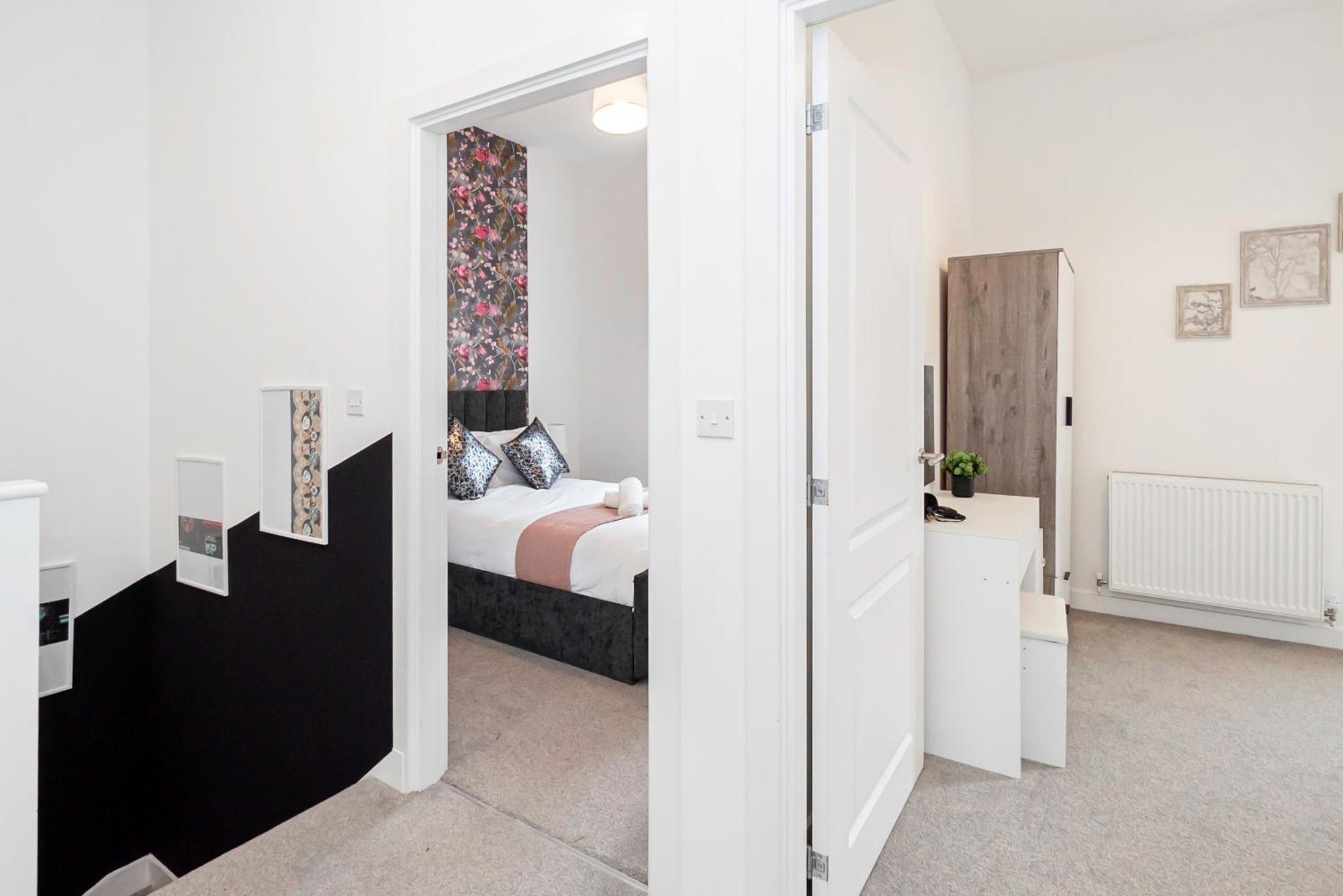 Holiday home Fully Equipped Home, Perfect For Contractors And Relocators *