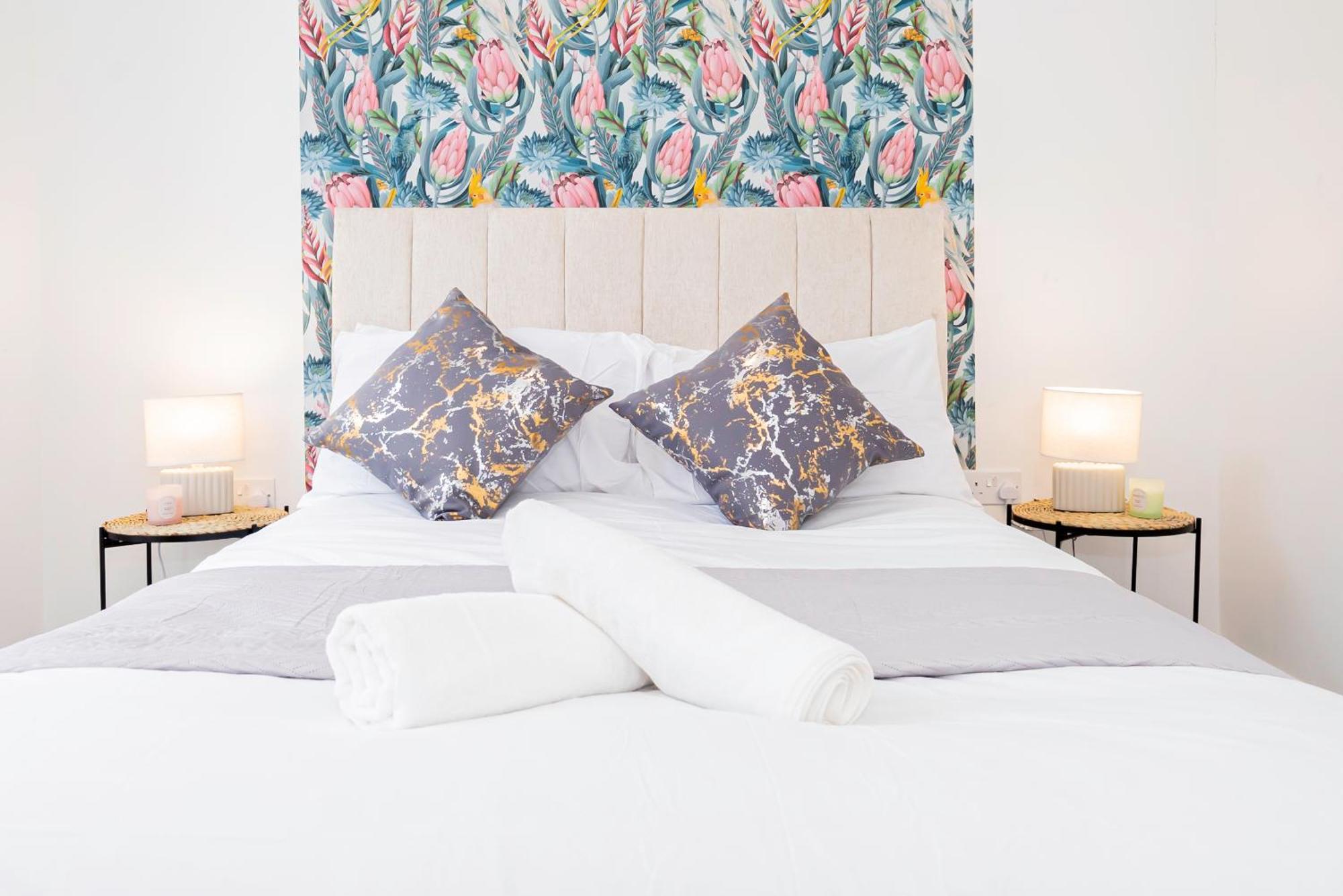 Fully Equipped Home, Perfect For Contractors And Relocators * Birmingham